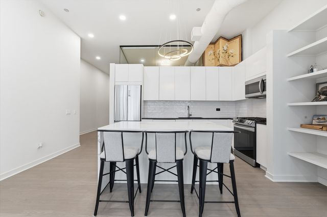 333 W Hubbard Street 1010, Chicago, IL 60654