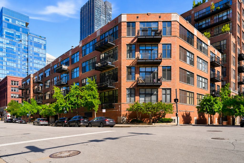 333 W Hubbard Street 1010, Chicago, IL 60654