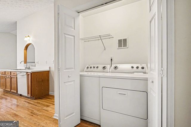 220 Hayward Lane, Lawrenceville, GA 30044