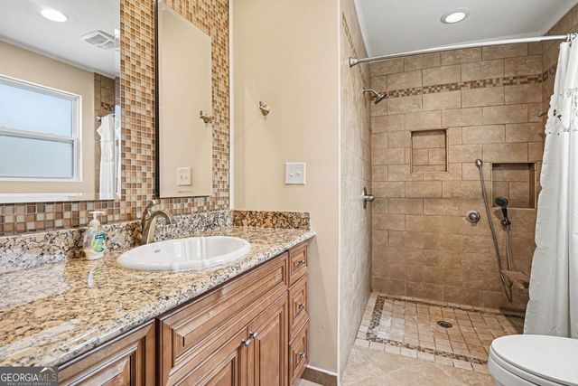 220 Hayward Lane, Lawrenceville, GA 30044