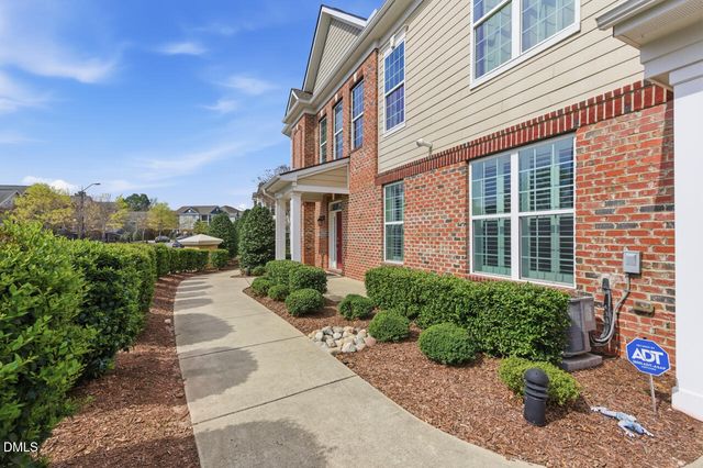 10210 Sablewood Drive 114, Raleigh, NC 27617