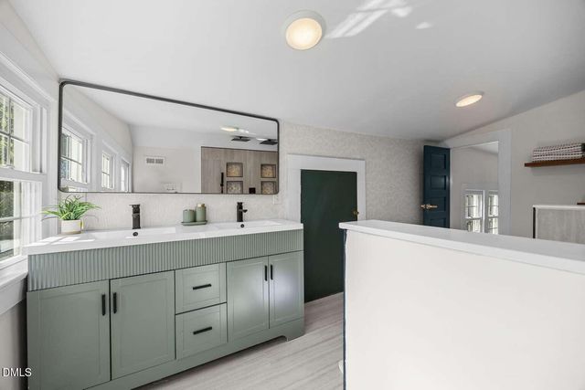 523 E Main Street, Haw River, NC 27258