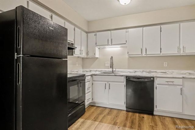 38101 Carolon Boulevard, Westland, MI 48185