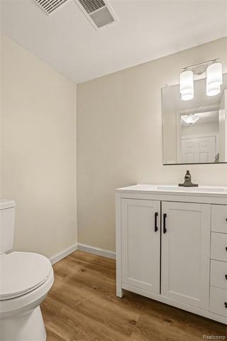 38101 Carolon Boulevard, Westland, MI 48185