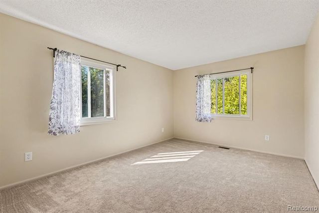38101 Carolon Boulevard, Westland, MI 48185