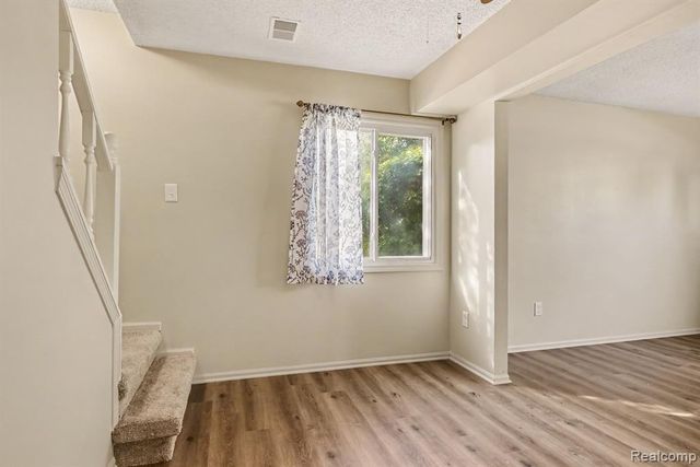 38101 Carolon Boulevard, Westland, MI 48185