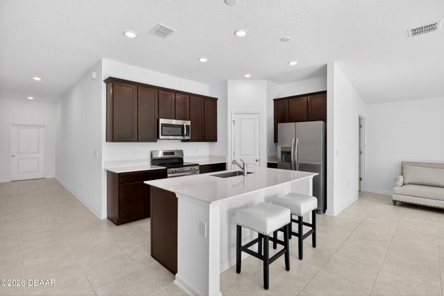 2212 Green Valley Street, Daytona Beach, FL 32124