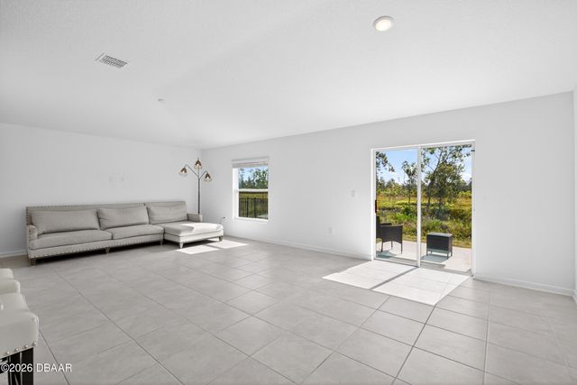 2212 Green Valley Street, Daytona Beach, FL 32124