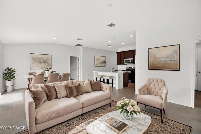 2212 Green Valley Street, Daytona Beach, FL 32124