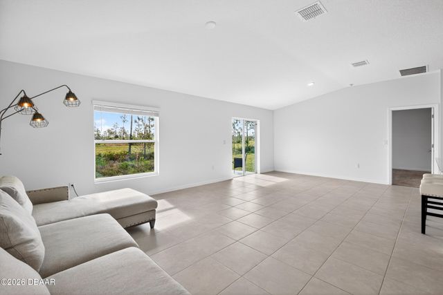 2212 Green Valley Street, Daytona Beach, FL 32124