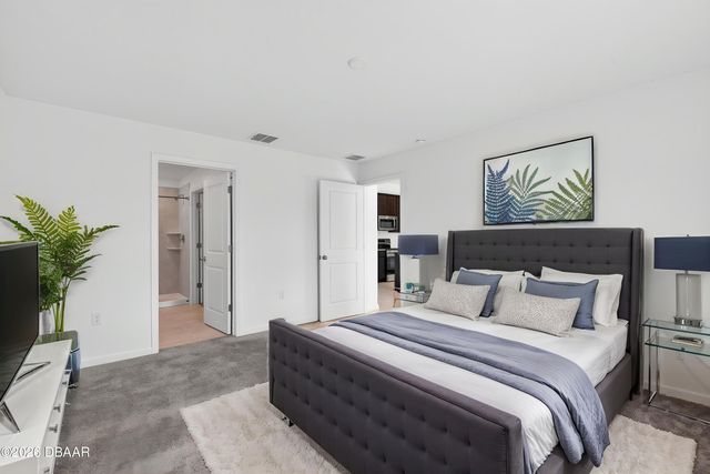 2212 Green Valley Street, Daytona Beach, FL 32124