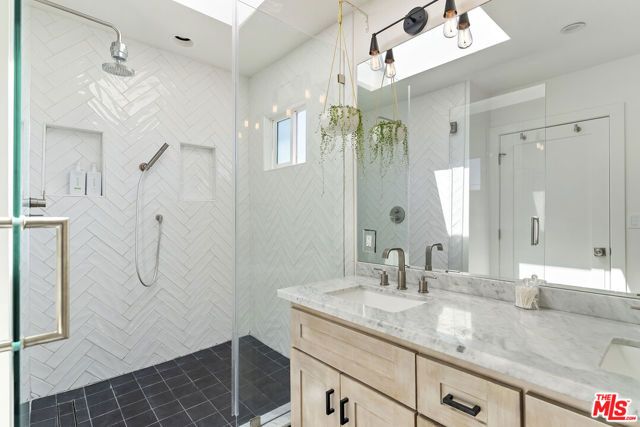 3867 Lyceum Avenue, Los Angeles, CA 90066