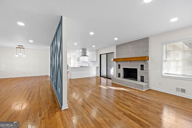 201 Smithstone Path, Fayetteville, GA 30214