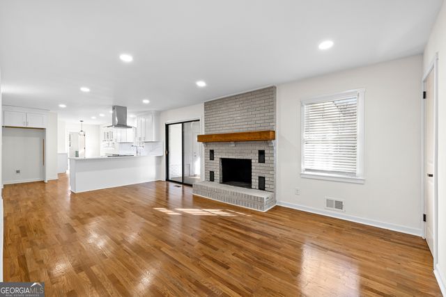 201 Smithstone Path, Fayetteville, GA 30214