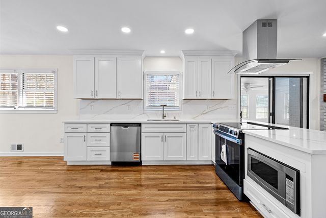 201 Smithstone Path, Fayetteville, GA 30214