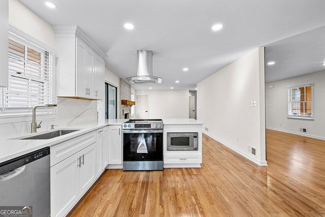 201 Smithstone Path, Fayetteville, GA 30214