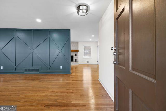 201 Smithstone Path, Fayetteville, GA 30214