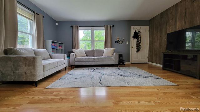 1478 Vinewood Street, Auburn Hills, MI 48326