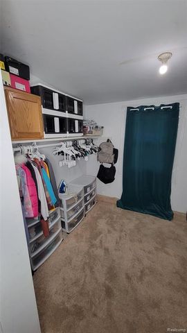 1478 Vinewood Street, Auburn Hills, MI 48326