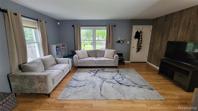 1478 Vinewood Street, Auburn Hills, MI 48326