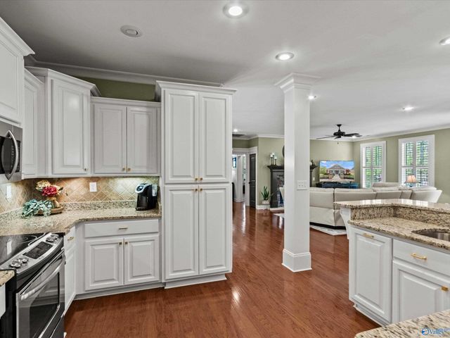 8553 Bellewood Lane NW, Madison, AL 35756