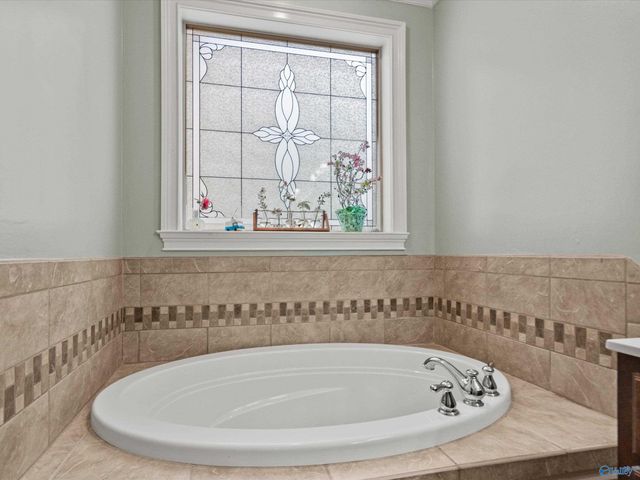 8553 Bellewood Lane NW, Madison, AL 35756