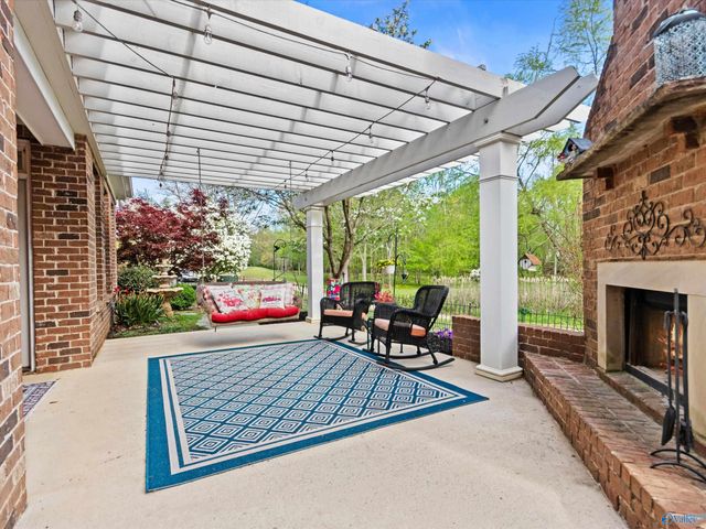 8553 Bellewood Lane NW, Madison, AL 35756