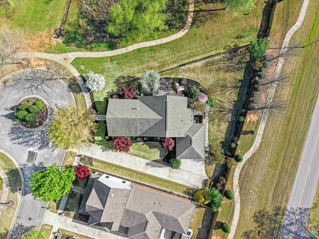 8553 Bellewood Lane NW, Madison, AL 35756
