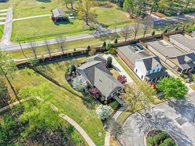 8553 Bellewood Lane NW, Madison, AL 35756