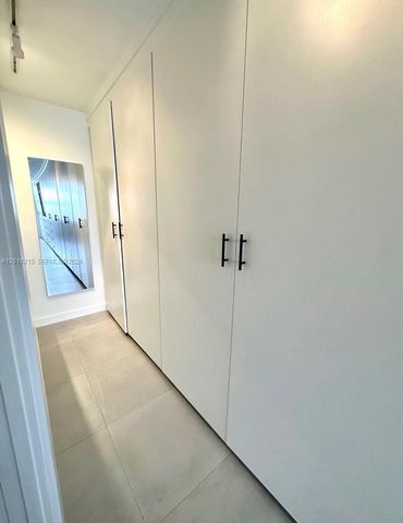 1800 NE 114th St 2305, Miami, FL 33181