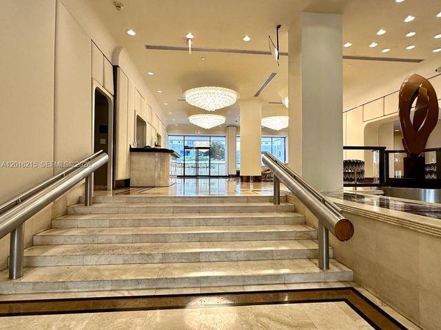 1800 NE 114th St 2305, Miami, FL 33181