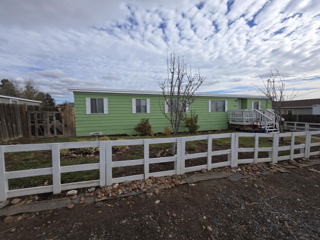 820 Wilson Avenue, Metolius, OR 97741