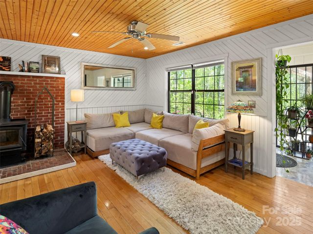 44 Sutton Knob Road, Candler, NC 28715