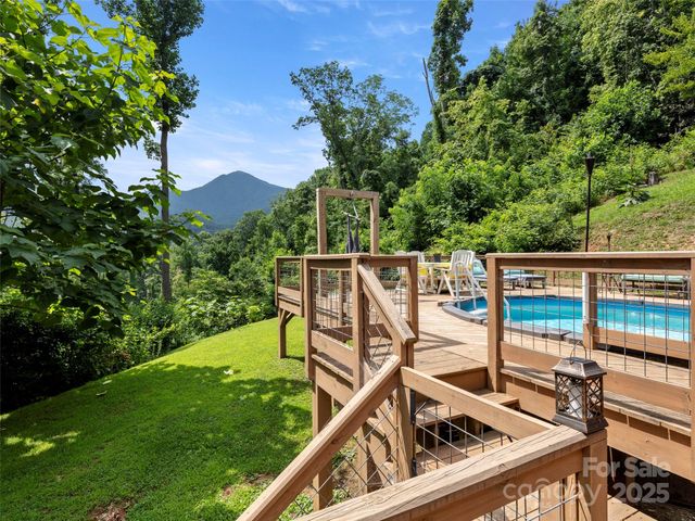 44 Sutton Knob Road, Candler, NC 28715