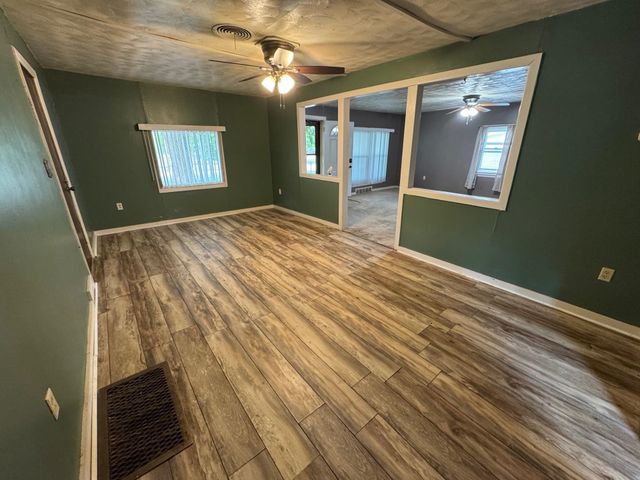 420 E Otis Ave, Salina, KS 67401