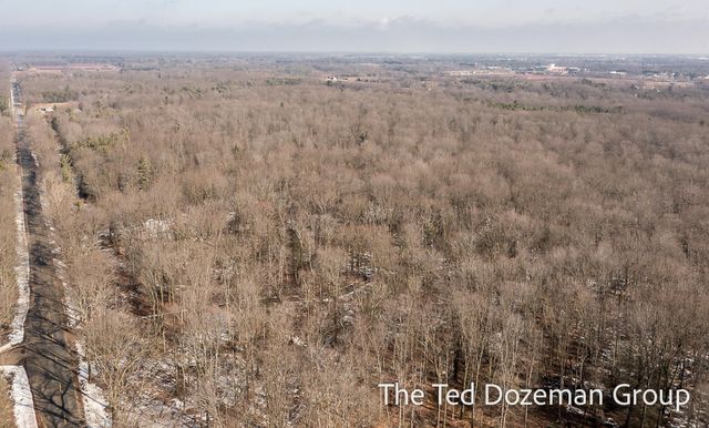 2948 N 160th Avenue, Holland, MI 49424