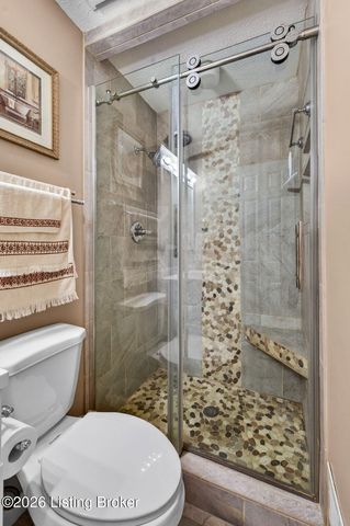 4809 Fox Chase Dr, Shepherdsville, KY 40165