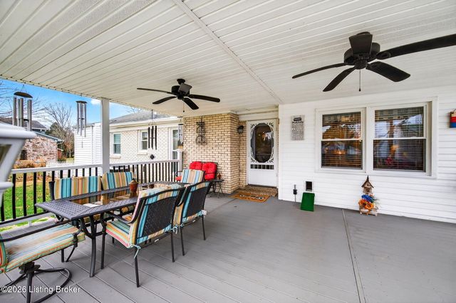 4809 Fox Chase Dr, Shepherdsville, KY 40165