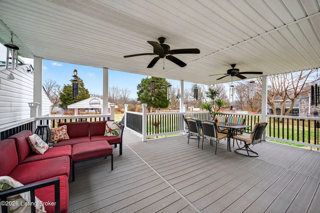 4809 Fox Chase Dr, Shepherdsville, KY 40165