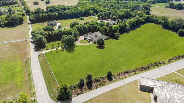 2360 Memorial Drive Ext, Clarksville, TN 37043