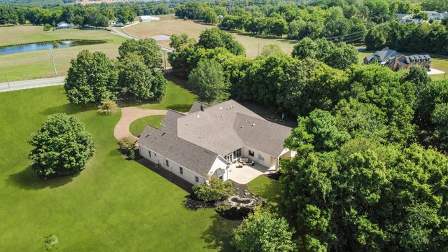 2360 Memorial Drive Ext, Clarksville, TN 37043