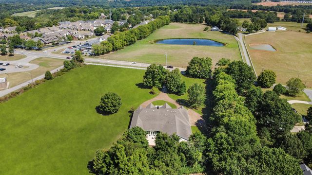 2360 Memorial Drive Ext, Clarksville, TN 37043