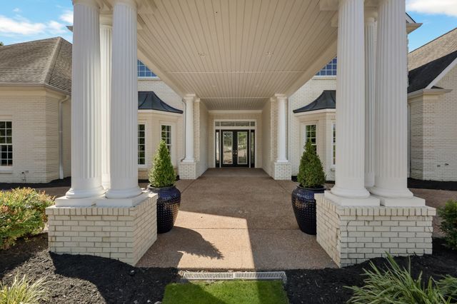 2360 Memorial Drive Ext, Clarksville, TN 37043