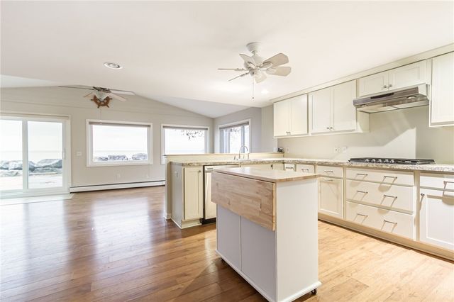 72 Lake Shore Drive, Greece, NY 14468