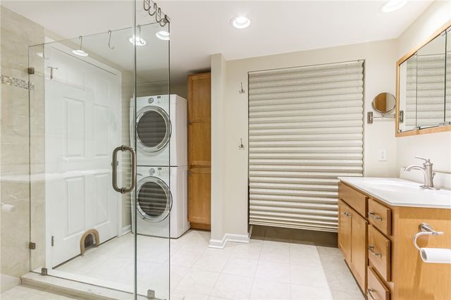 72 Lake Shore Drive, Greece, NY 14468