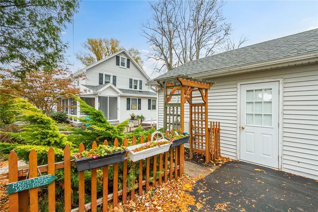 72 Lake Shore Drive, Greece, NY 14468