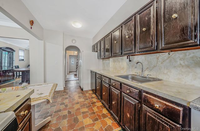 1610 Paulding Avenue, Bronx, NY 10462
