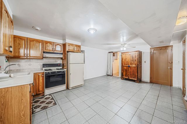 1610 Paulding Avenue, Bronx, NY 10462