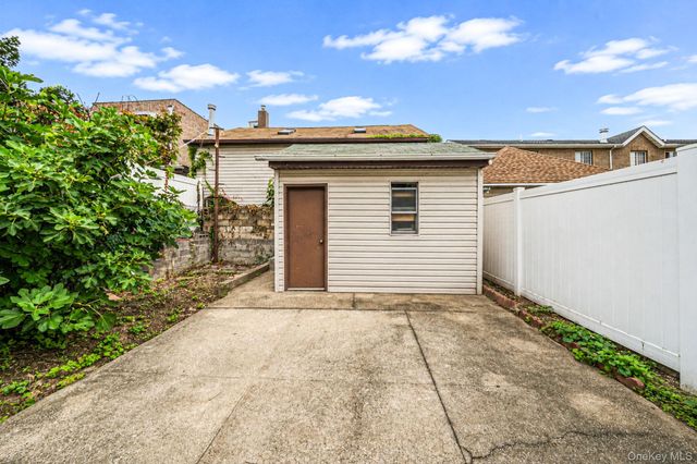 1610 Paulding Avenue, Bronx, NY 10462