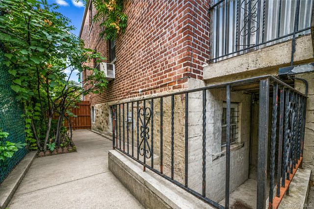 1610 Paulding Avenue, Bronx, NY 10462